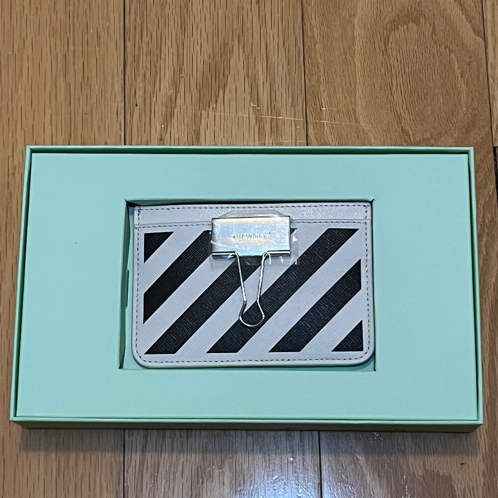 NEW Off White Cardholder